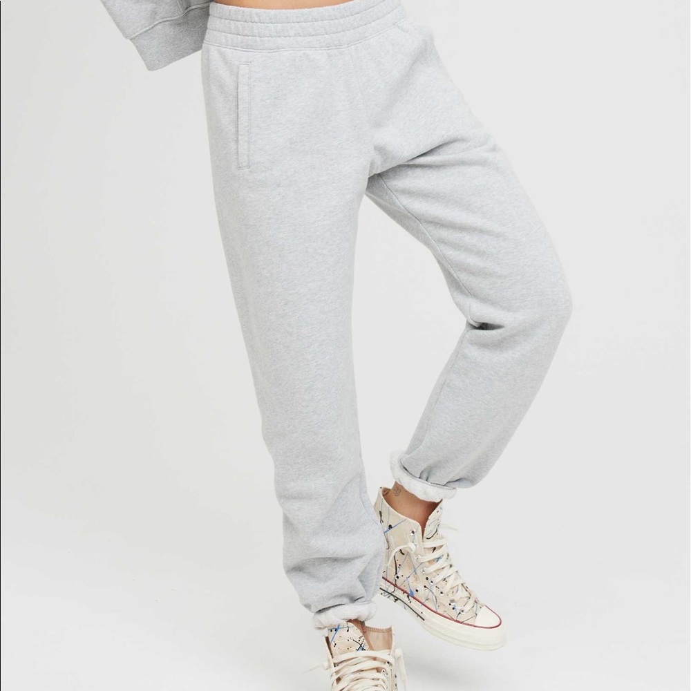 gray aerie leggings, size small.